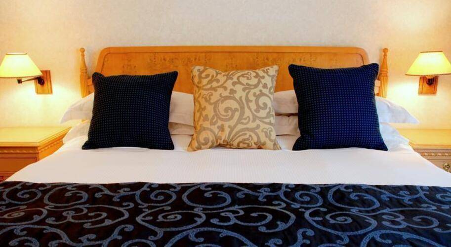 Millennium Plaza Downtown Hotel (Ex.Crowne Plaza Dubai Sheikh Zayed Road)