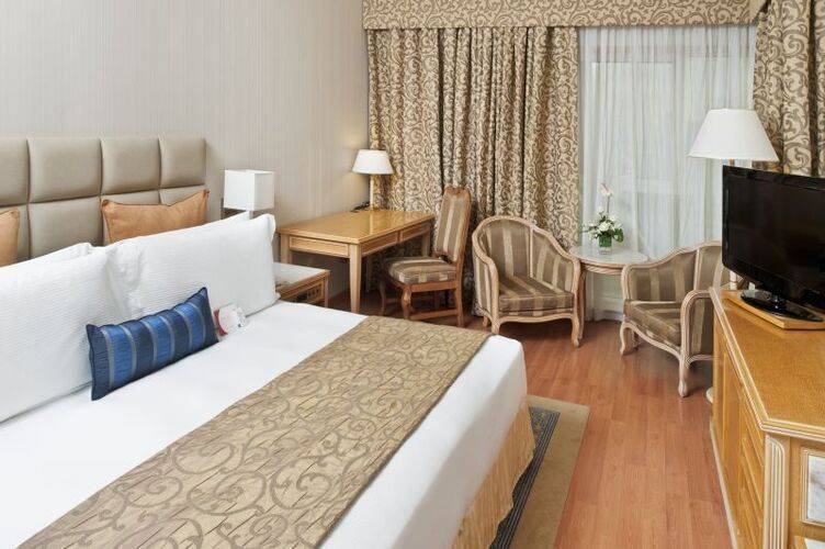 Millennium Plaza Downtown Hotel (Ex.Crowne Plaza Dubai Sheikh Zayed Road)