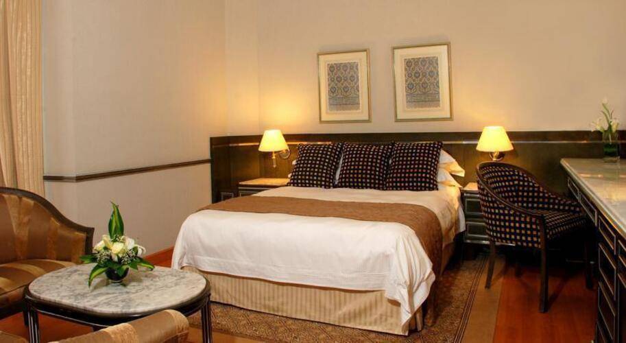 Millennium Plaza Downtown Hotel (Ex.Crowne Plaza Dubai Sheikh Zayed Road)