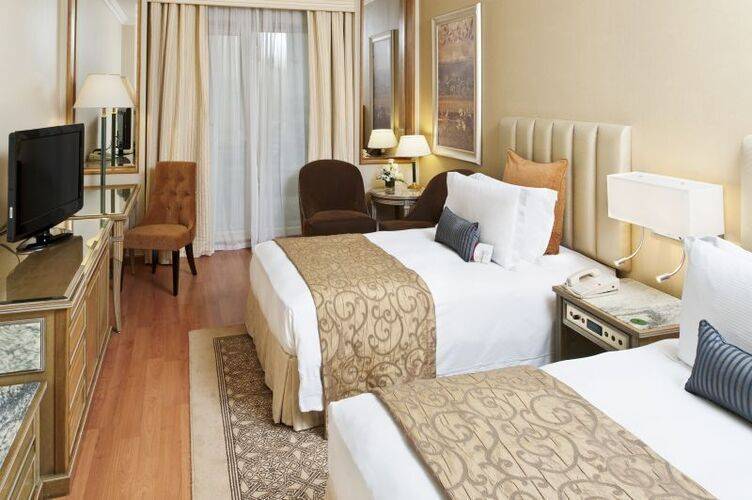 Millennium Plaza Downtown Hotel (Ex.Crowne Plaza Dubai Sheikh Zayed Road)