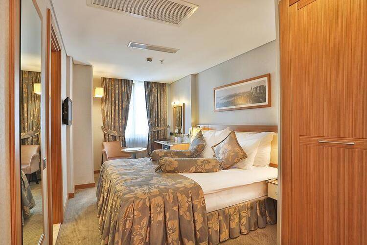 Momento Istanbul Hotel