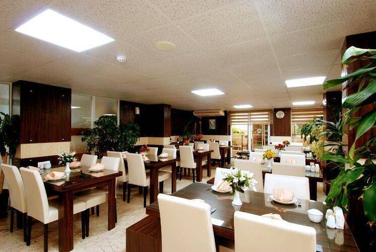 Lara Diamond Hotel