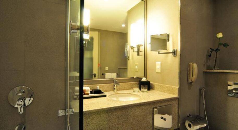 Movenpick Hotel & Apartments Bur Dubai