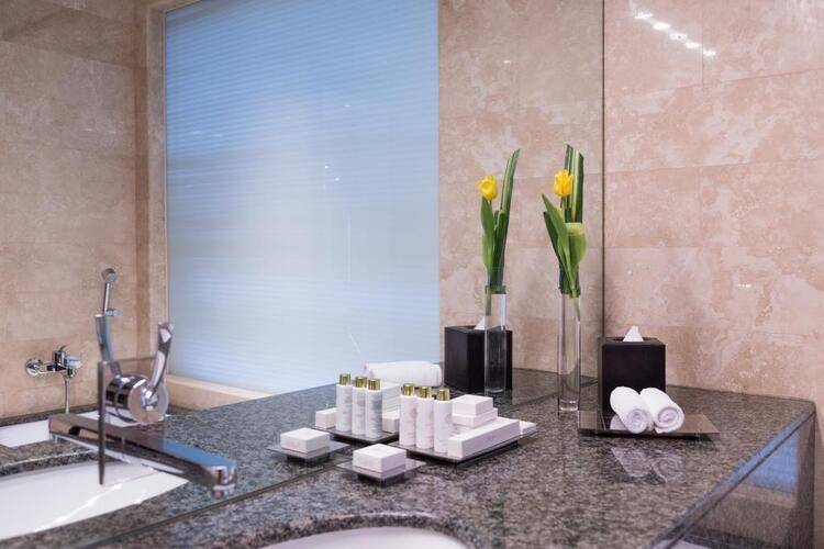 Grand Millennium Al Wahda Hotel
