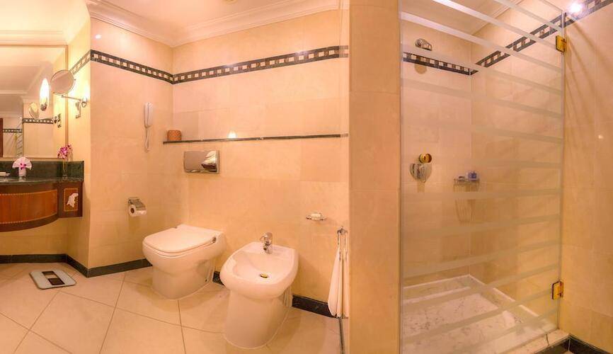 Corniche Hotel Abu Dhabi (Ex.Millennium Corniche Hotel Abu Dhabi)