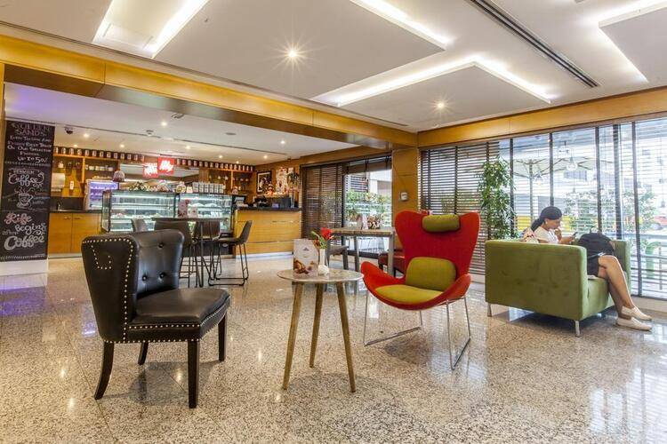 Golden Sands Hotel Apartments