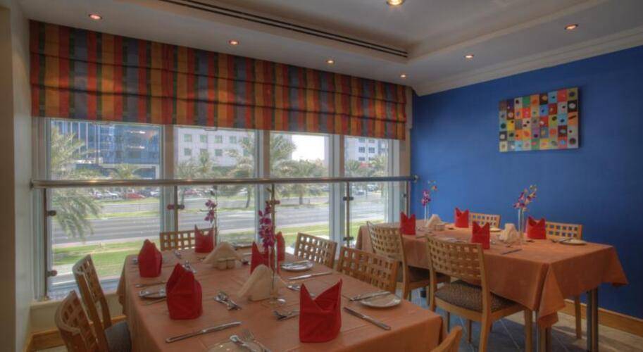 Al Diar Palm Suites Hotel