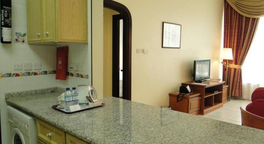 Al Diar Palm Suites Hotel
