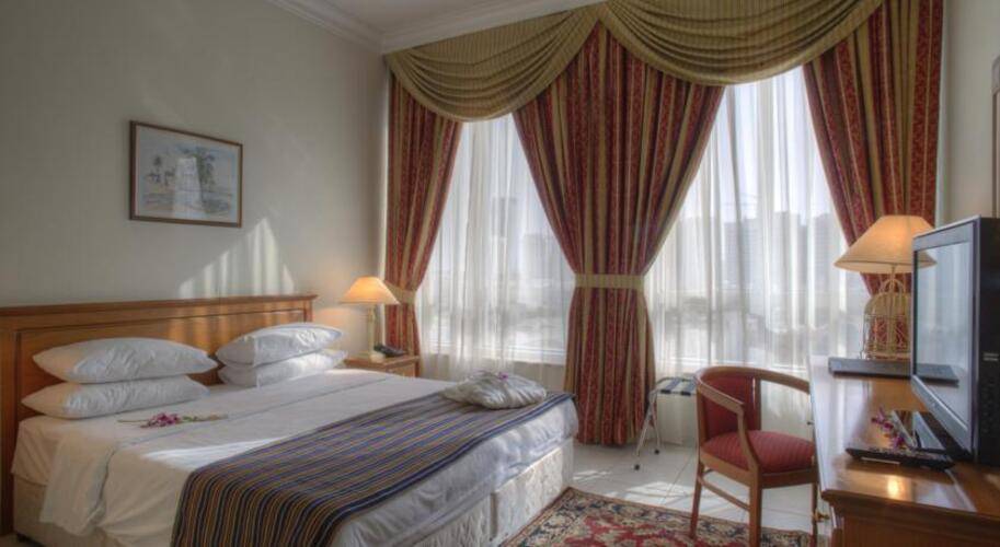 Al Diar Palm Suites Hotel