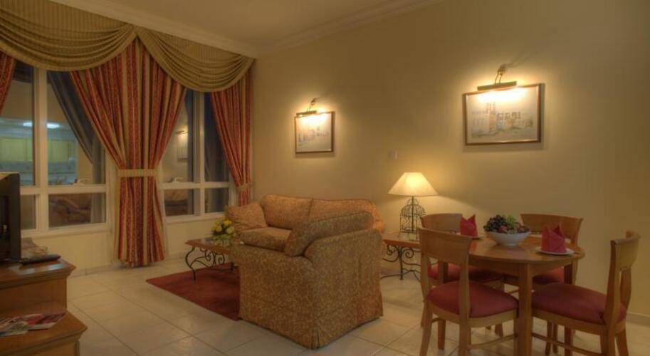 Al Diar Palm Suites Hotel