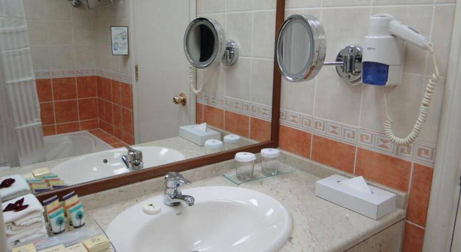 Al Diar Mina Hotel