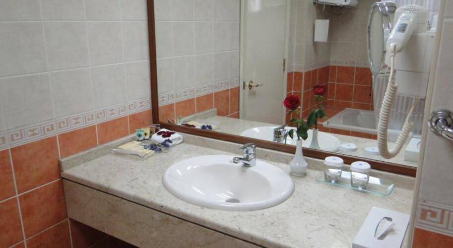 Al Diar Mina Hotel