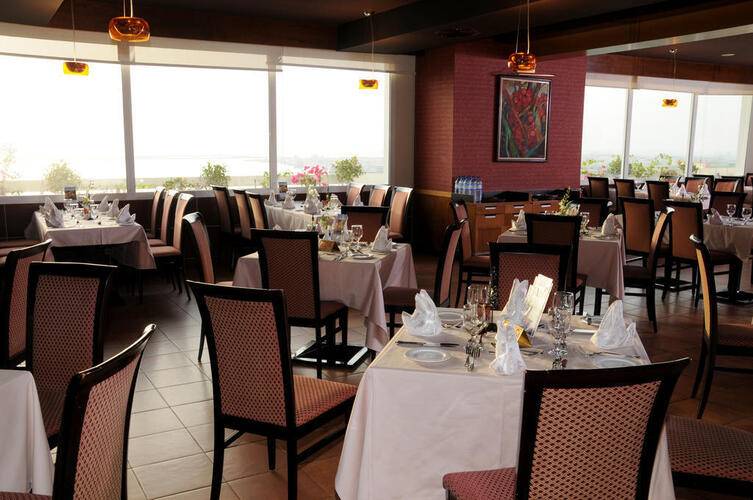 Al Diar Capital Hotel