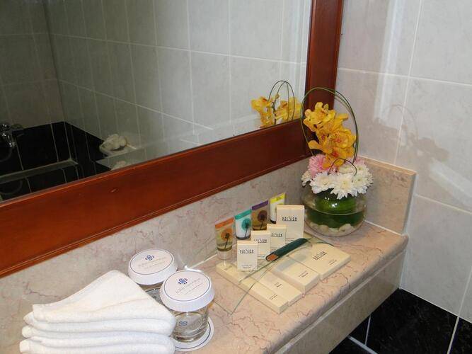 Al Diar Capital Hotel