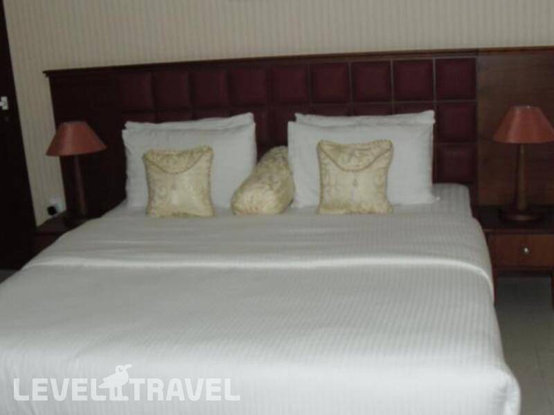 Фотография California Suites