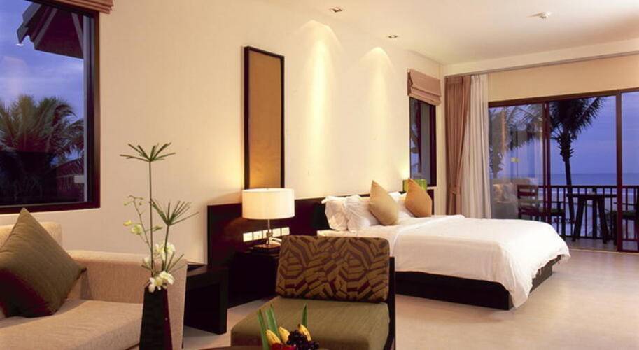 Apsara Beachfront Resort & Villa
