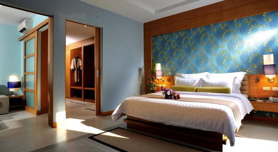 Apsara Beachfront Resort & Villa