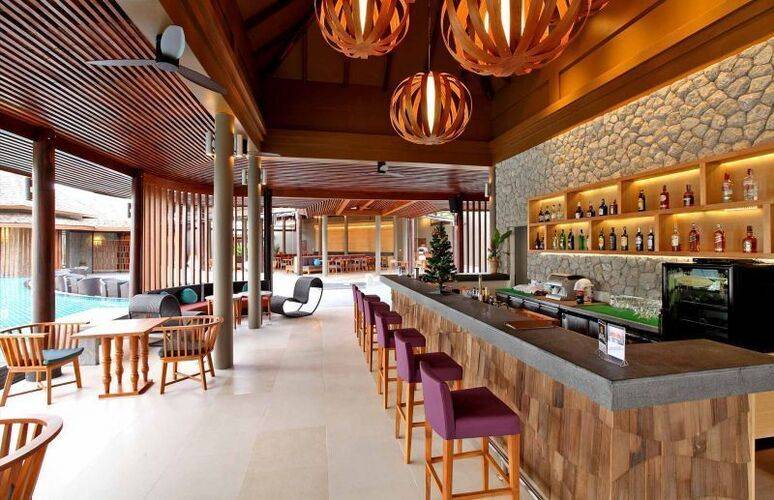 Apsara Beachfront Resort & Villa
