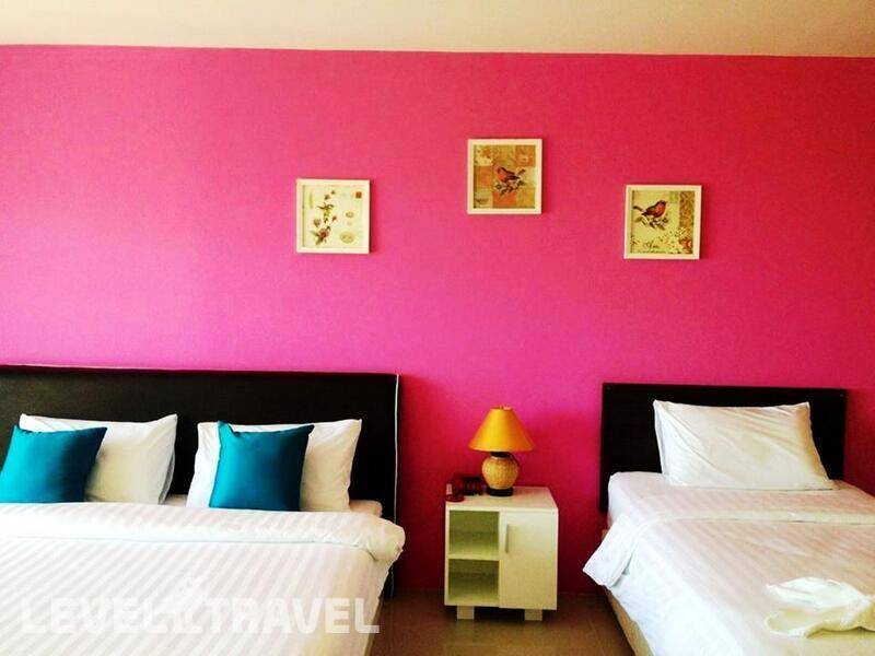 Фотография R Con Wong Amat Suite