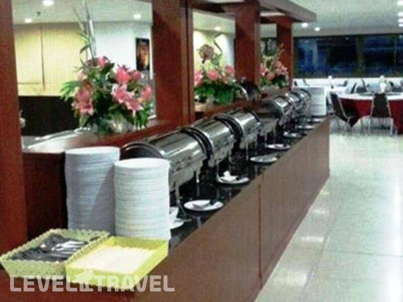 Фотография R Con Wong Amat Suite