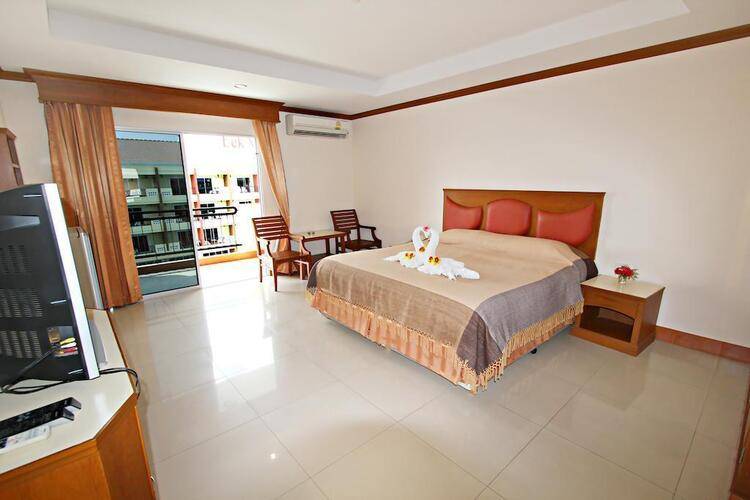 Lek Villa