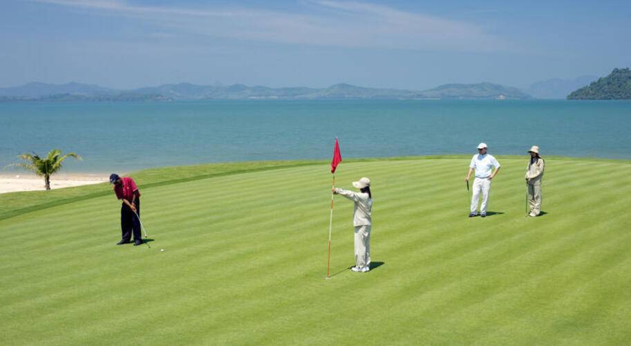 Mission Hills Golf Resort & Spa