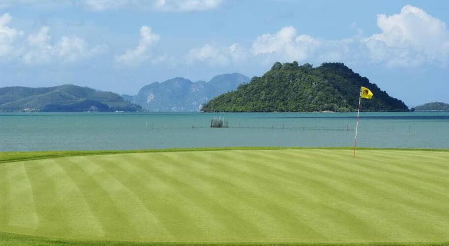 Mission Hills Golf Resort & Spa