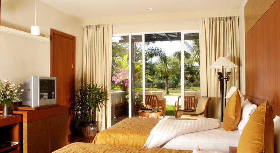 Mission Hills Golf Resort & Spa