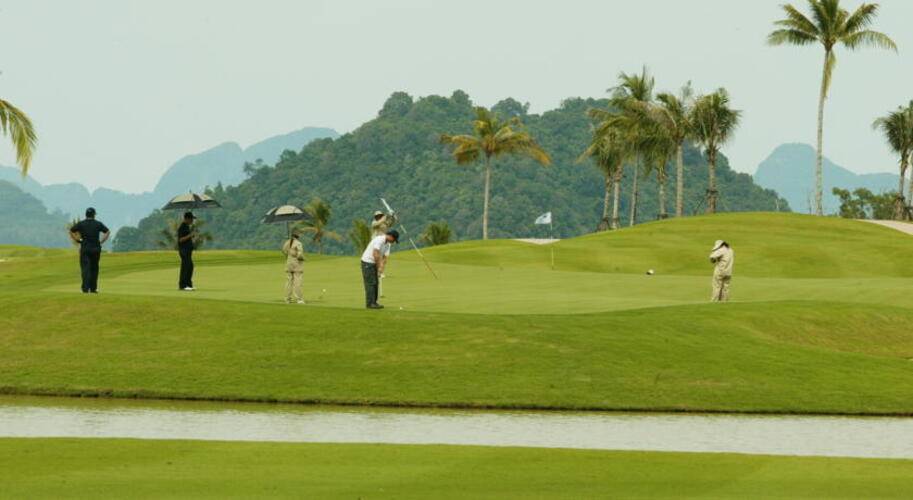 Mission Hills Golf Resort & Spa