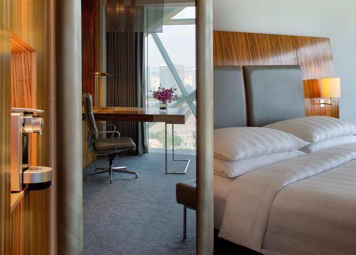 Andaz Capital Gate Abu Dhabi (Ex. Hyatt Capital Gate Hotel)
