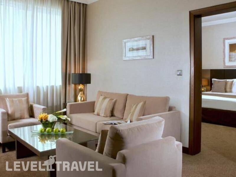 Фотография Ramada Downtown Abu Dhabi (Ex.Cristal Salam Hotel)