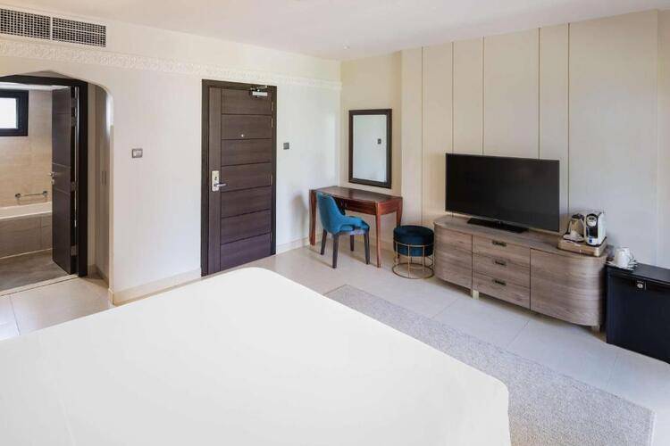 Radisson Blu Hotel & Resort Al Ain (Ex. Hilton Al Ain)