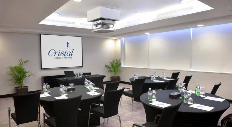 Cristal Hotel Abu Dhabi