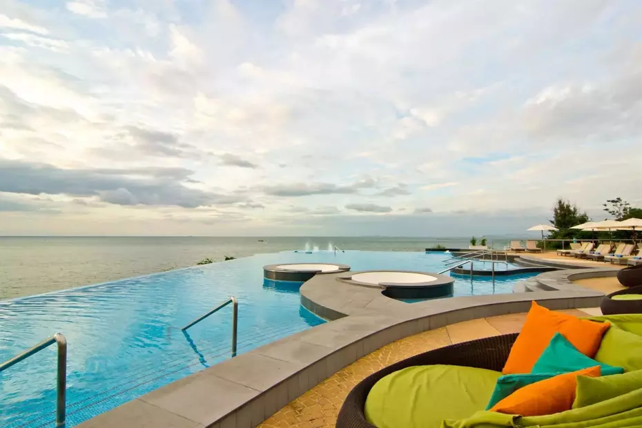 Royal Cliff Beach Hotel