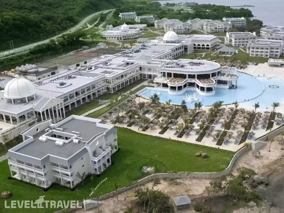 Grand Palladium Lady Hamilton Resort
