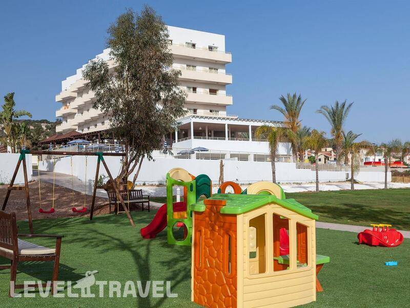 Фотография Iris Beach Hotel