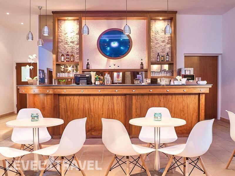 Фотография Iris Beach Hotel