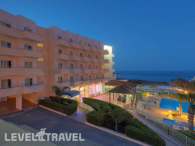 Фотография Iris Beach Hotel