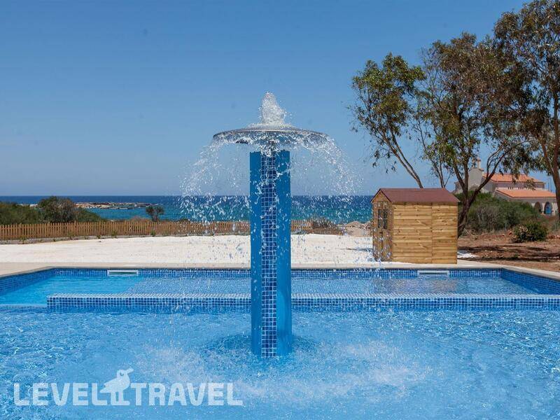 Фотография Iris Beach Hotel