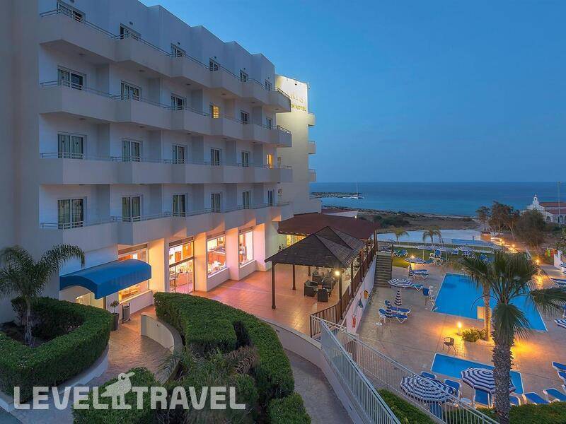Фотография Iris Beach Hotel