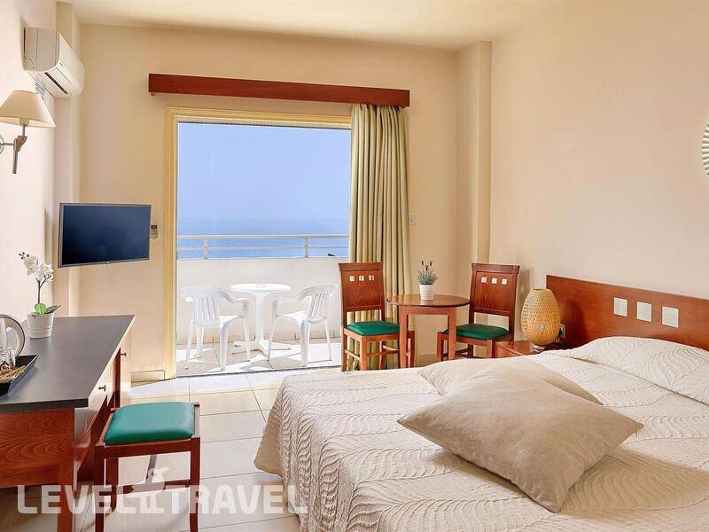 Фотография Iris Beach Hotel
