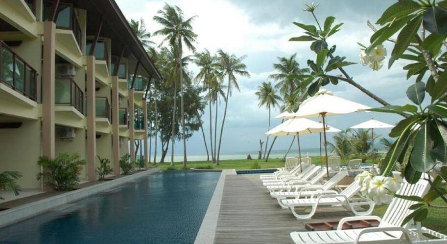 Lanta Pura Beach Resort