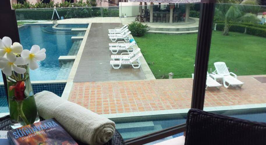 Lanta Pura Beach Resort