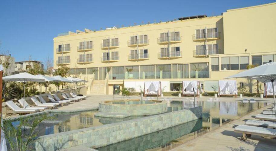 E Hotel Spa & Resort