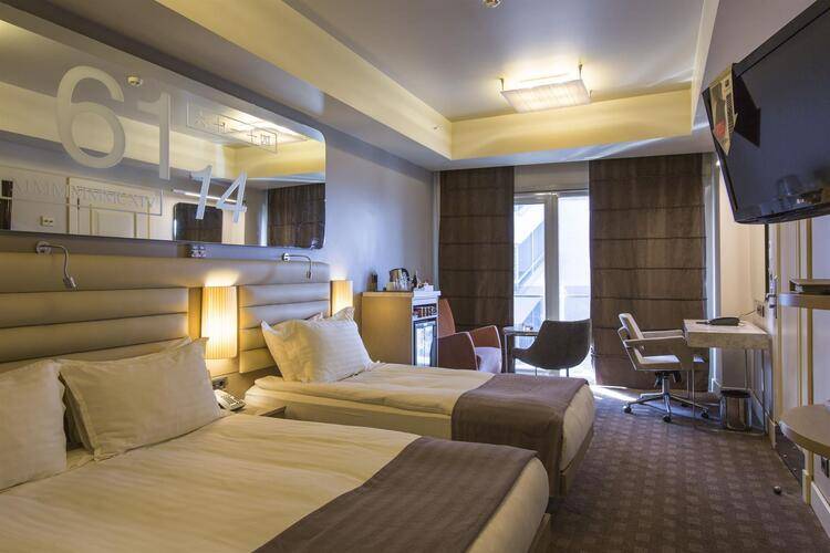 The Peak Hotel