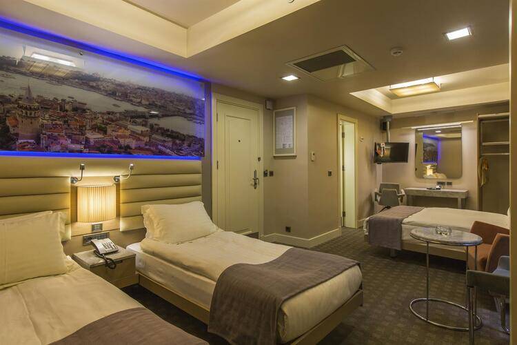The Peak Hotel