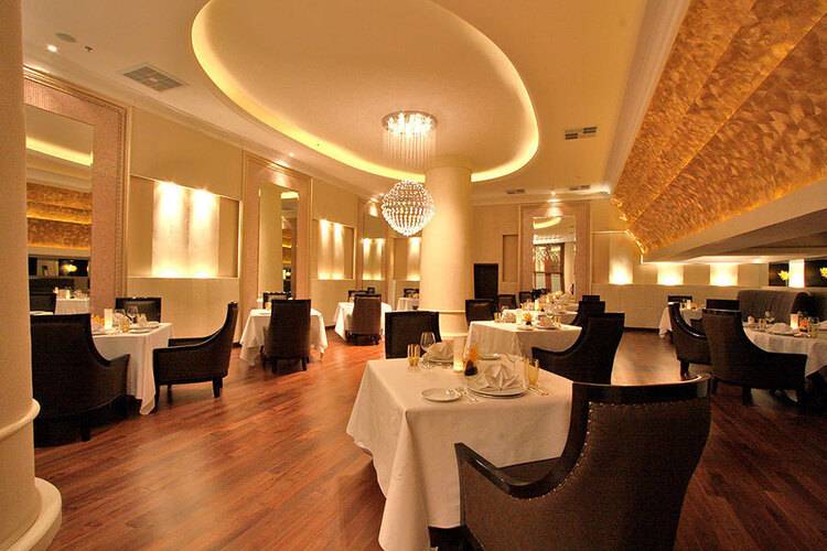 Ramada Plaza Menam Riverside