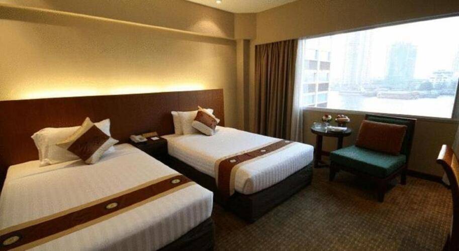 Ramada Plaza Menam Riverside