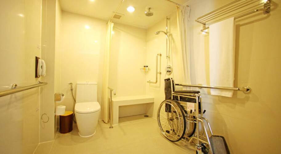 Ramada Plaza Menam Riverside