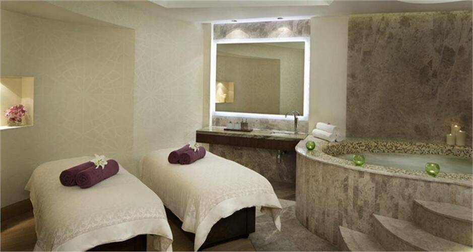 Hilton Capital Grand Abu Dhabi